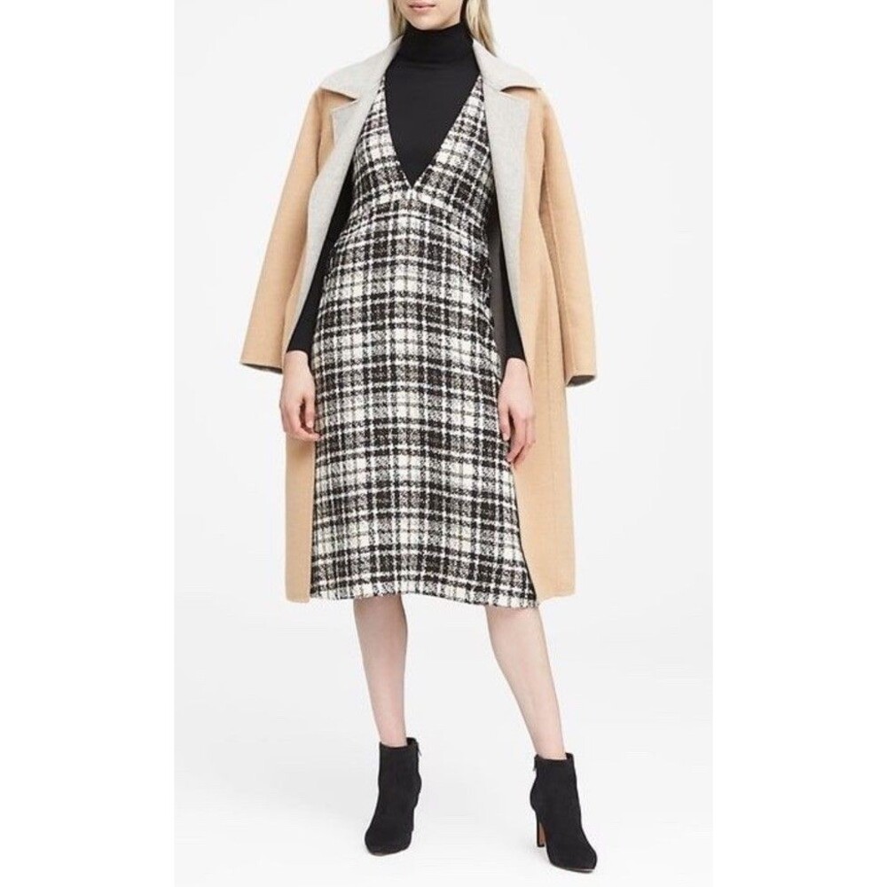 Banana Republic Italian Tweed Deep V-Neck Pinafore Dress Plaid Black White Sz 4